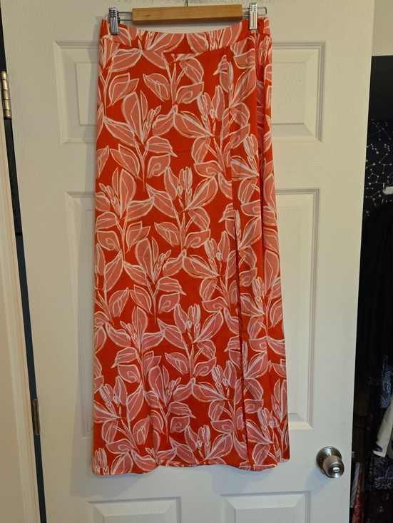 Sincerly Jules Dresses & Skirts - Sincerely Jules Orange / Pink Leaf-Print Maxi Skirt Large